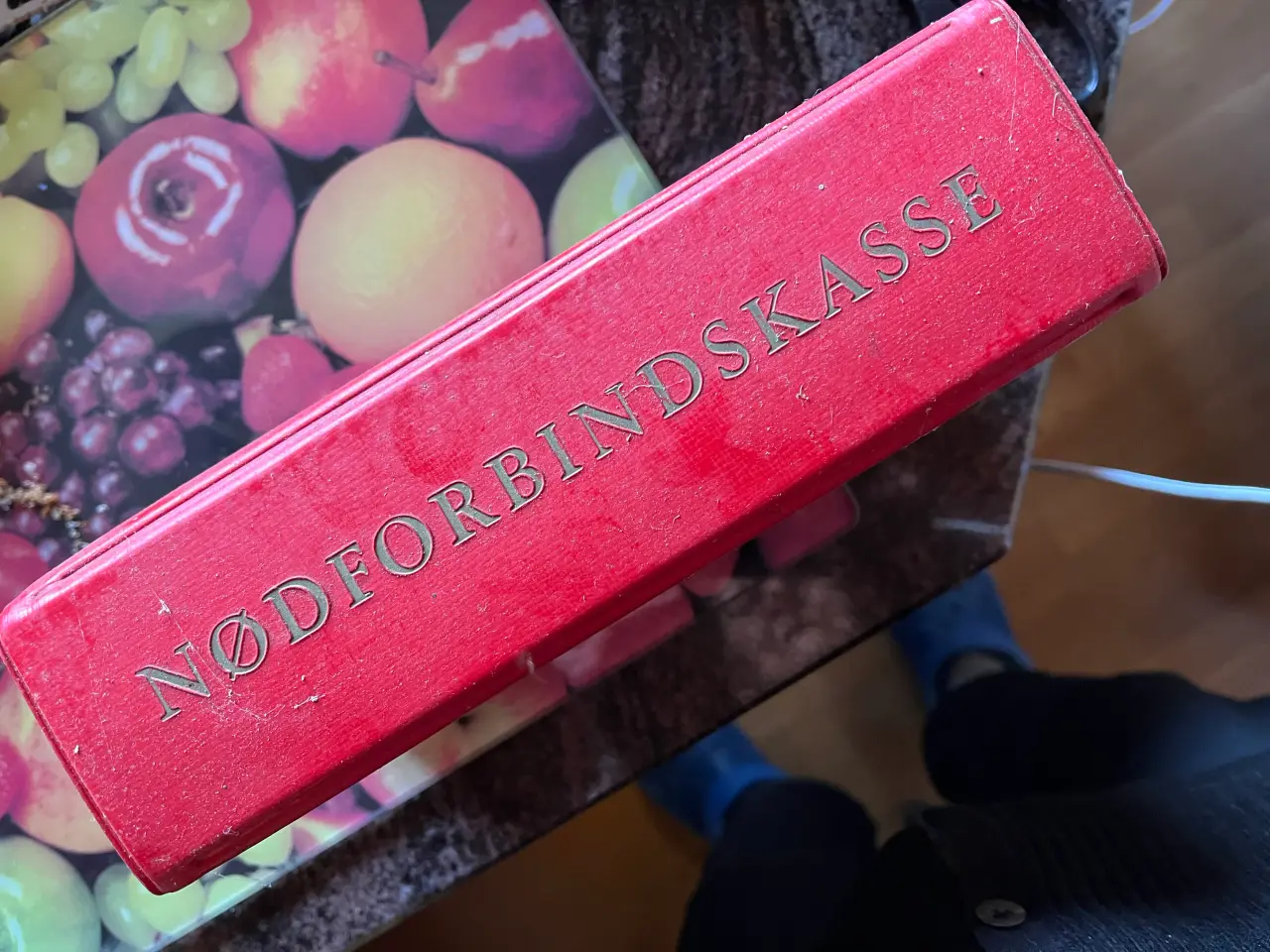 Billede 1 - Falck-Zonen nødforbindskasse, ældre. Giv bud.