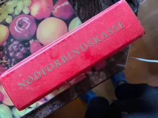 Falck-Zonen nødforbindskasse, ældre. Giv bud.