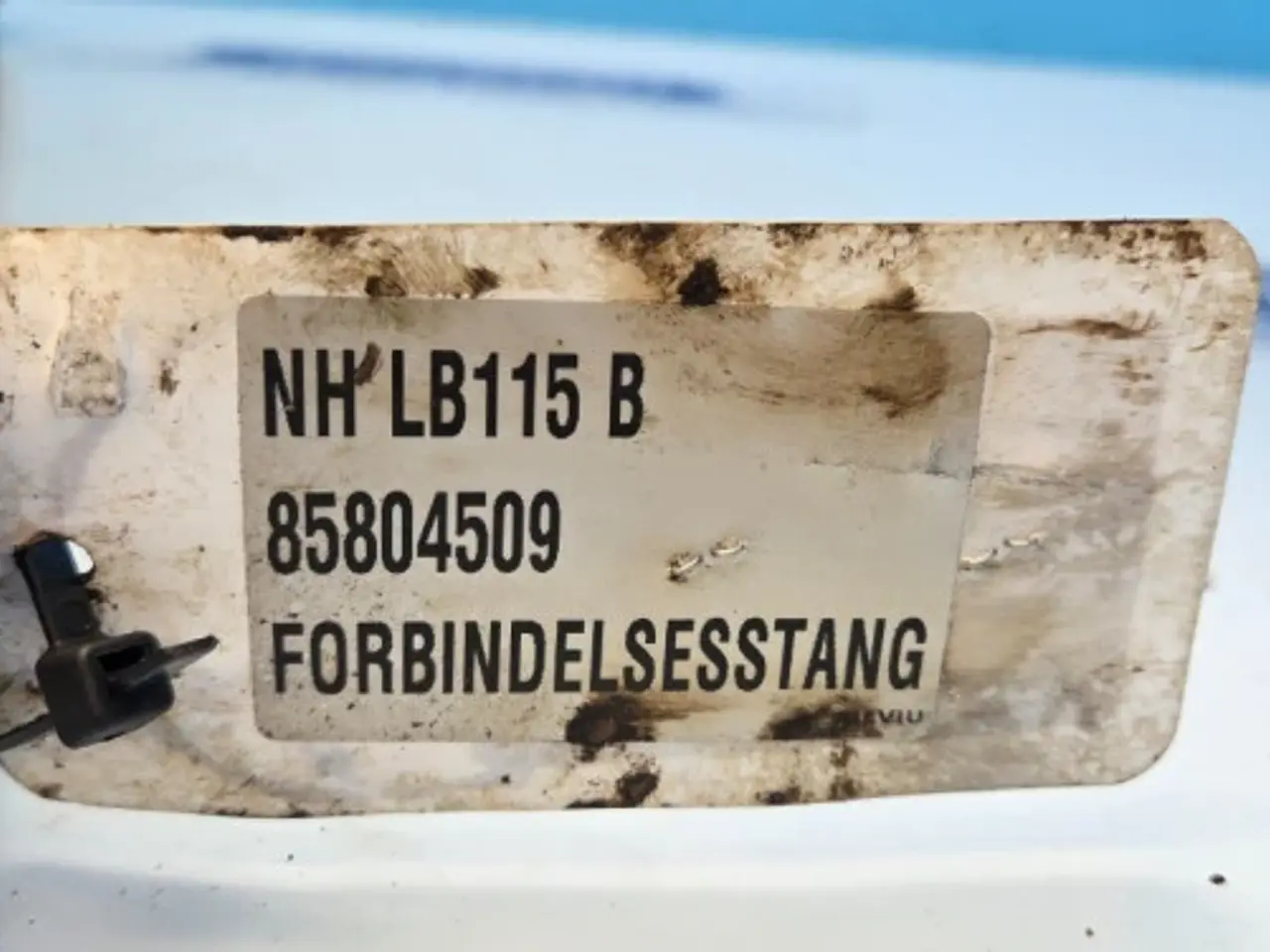 Billede 14 - New Holland LB115B Forbidelsesstang 85804509
