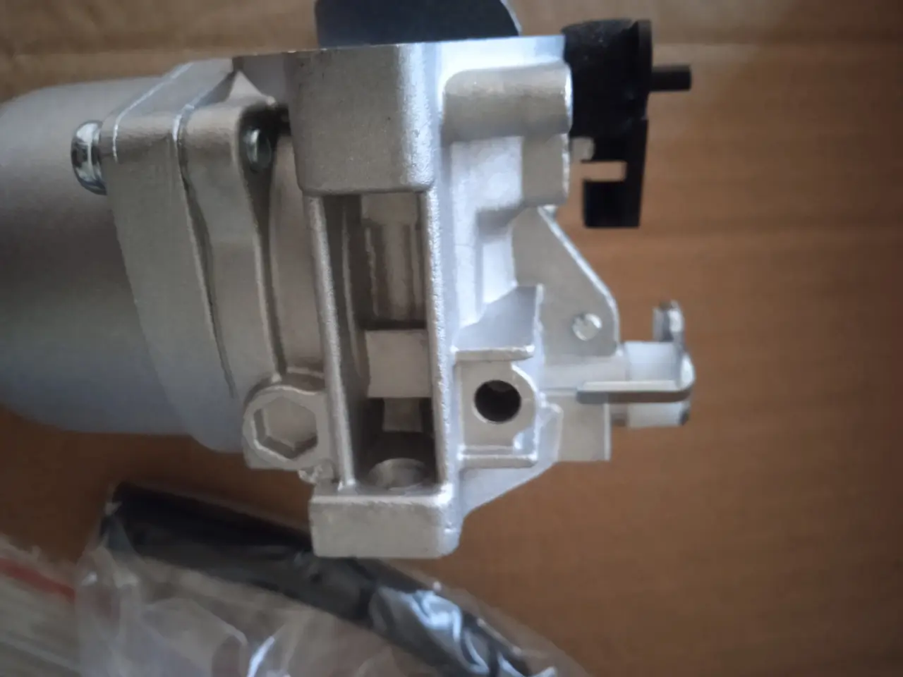 Billede 4 - Karburator til Briggs&Straton havetraktor motor