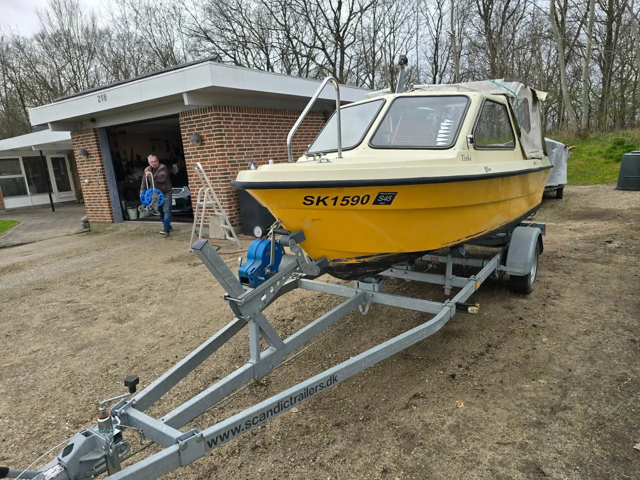 Billede 2 - Kabinebåd med 25 hp 4takts motor og trailer