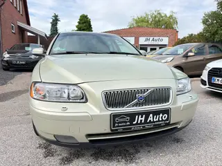 Volvo V70 2,4 170 Momentum sælges 