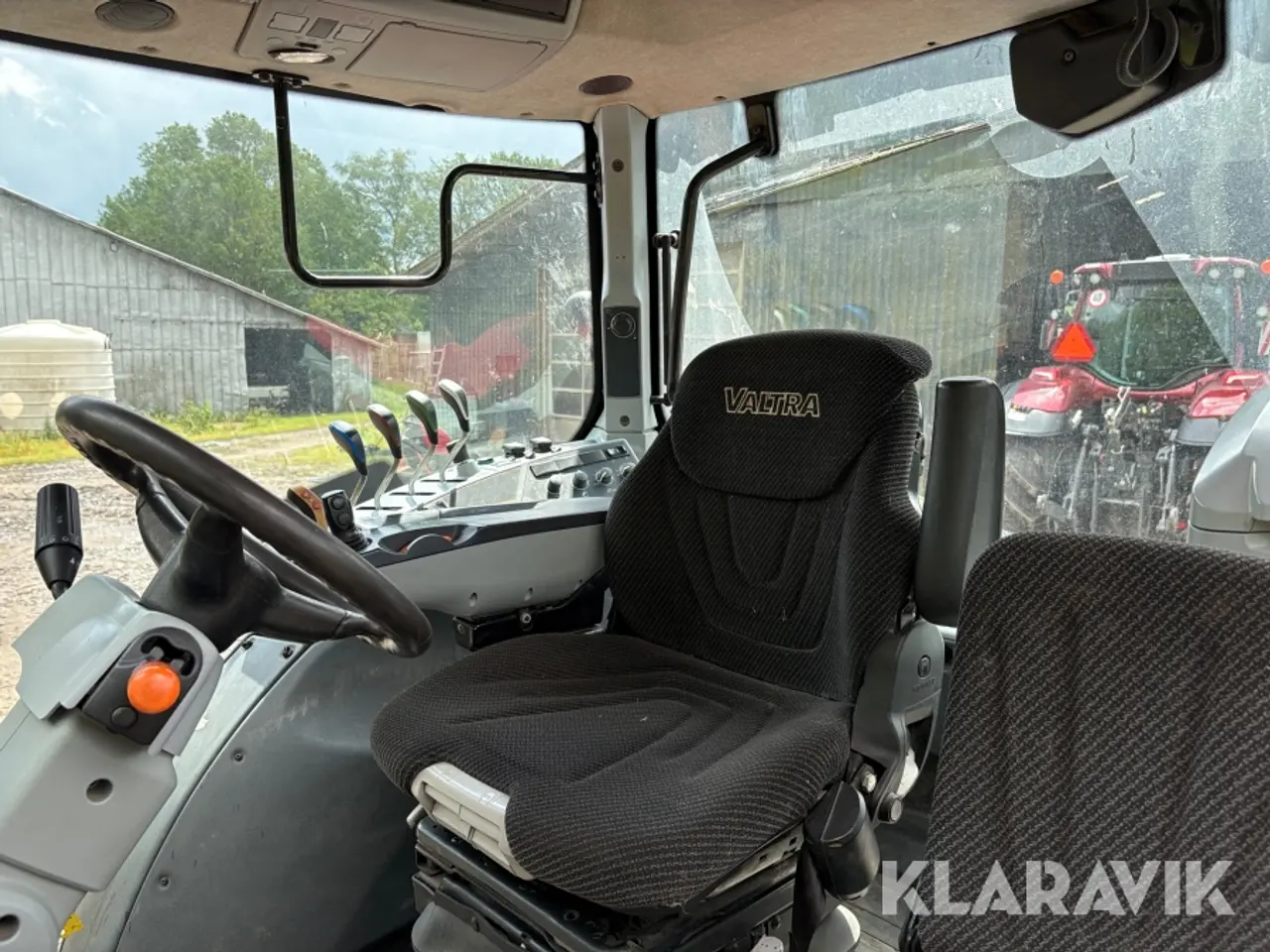 Billede 9 - Traktor Valtra T194 med frontlæsser