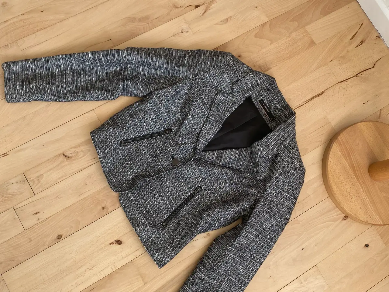 Billede 12 - Glimmer grå blazer