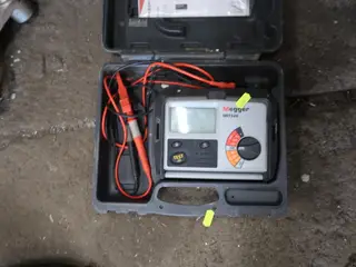Isolations- og gennemgangstester MEGGER MIT320