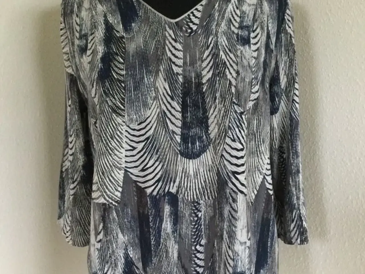 Billede 2 - SAINT TROPEZ bluse str. M.