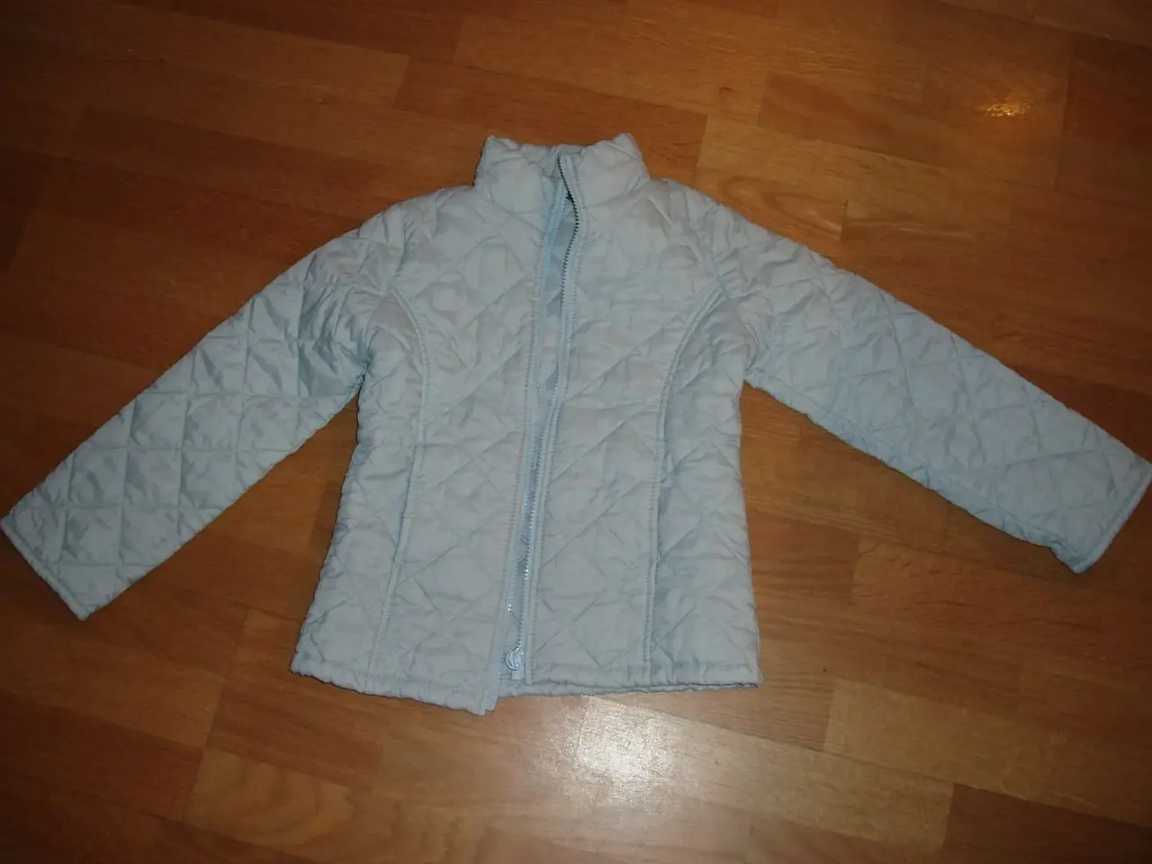 Billede 1 - Benetton vatteret jakke str. 6/s