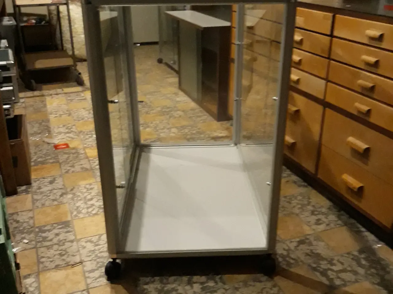 Billede 2 - Glasmontre / Disk