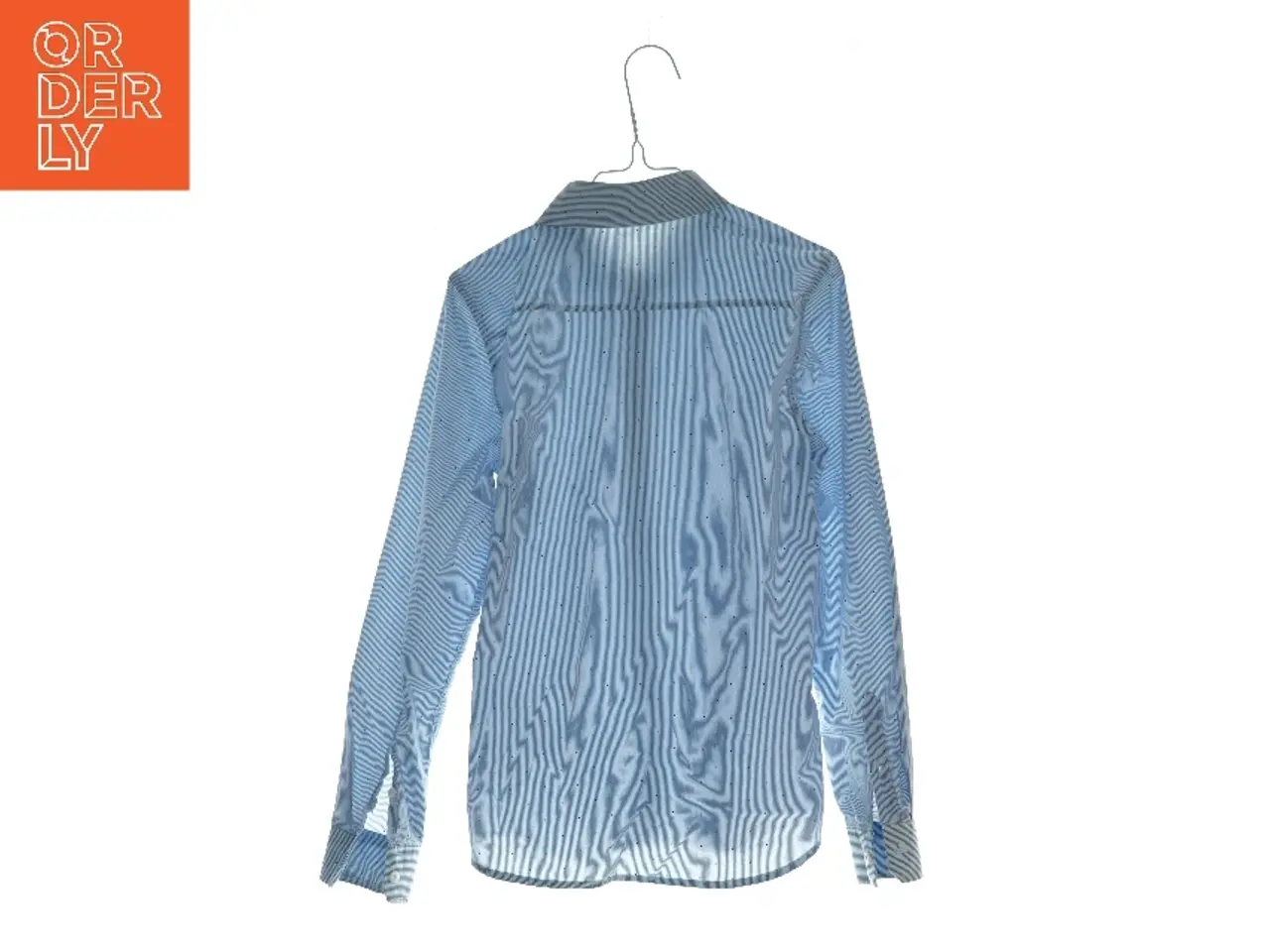 Billede 2 - Skjorte fra H&M (str. 140)