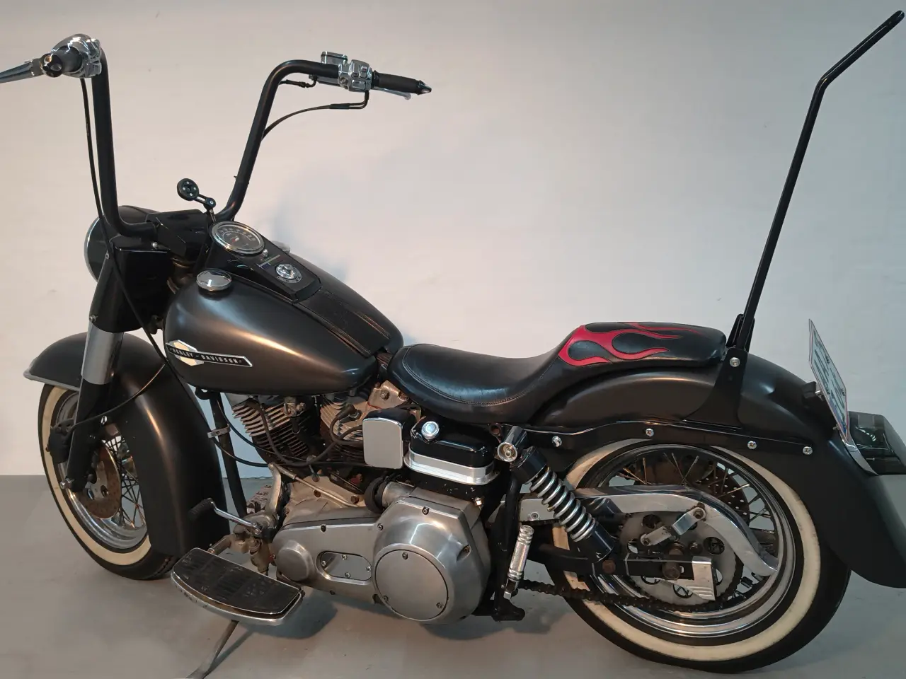 Billede 2 - Velholdt og lettere ombygget 1979 Harley Davidson