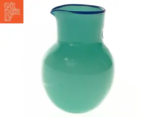 Grøn glaskande med blå kant (str. H. 10,5 cm)
