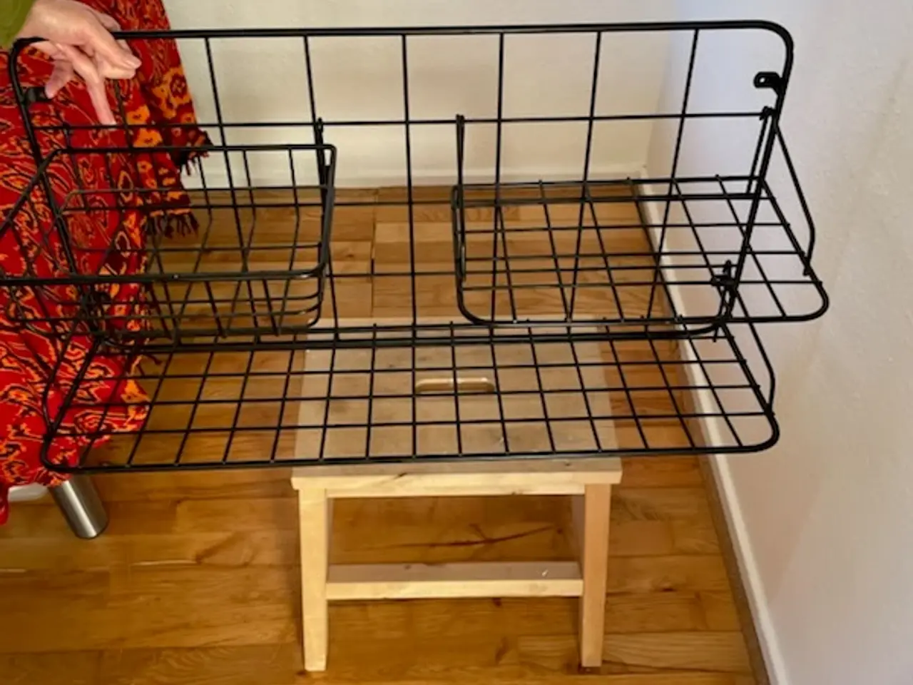 Billede 1 - Metal gitter og 2 hylder som vægophæng