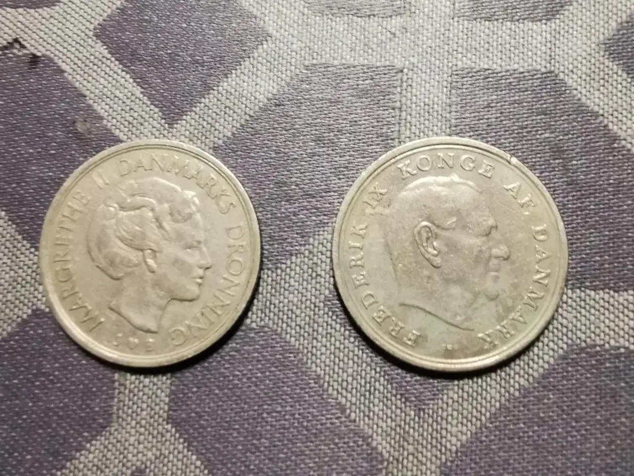 Billede 1 - 2x1kr 1967 og 1976.