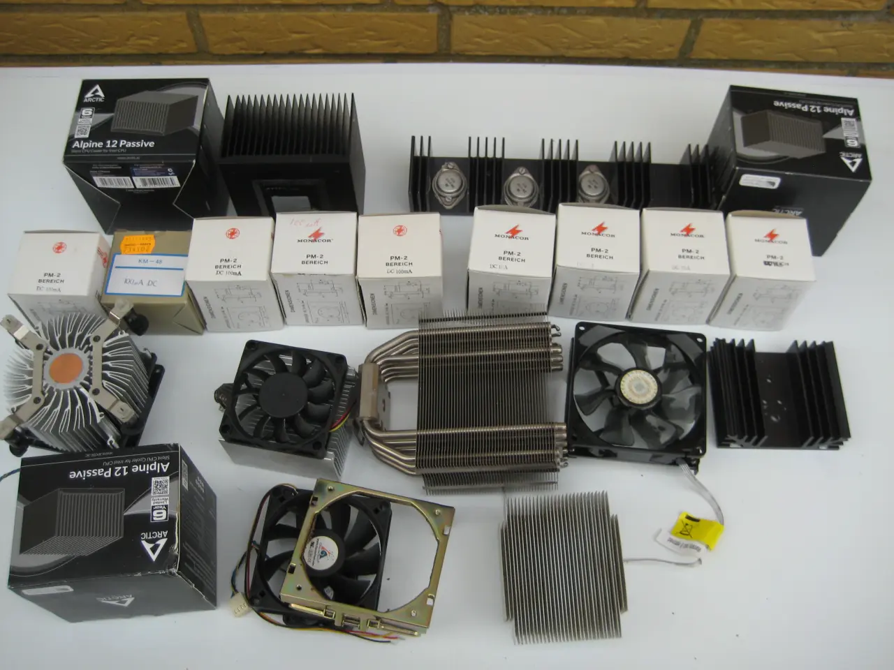 Billede 3 - Diverse stumper til elektronik.