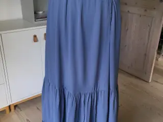 Lang nederdel fra Gestuz.. Ny med mærke på