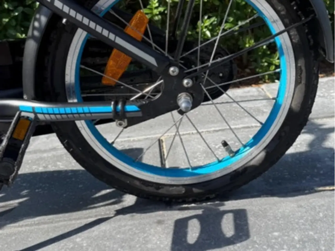 Billede 8 - Kildemoes børnecykel 16" sort/blå