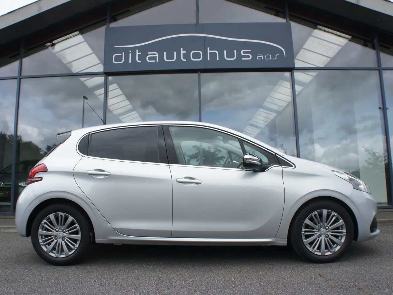Billede 4 - Peugeot 208 1,6 BlueHDi 100 Allure