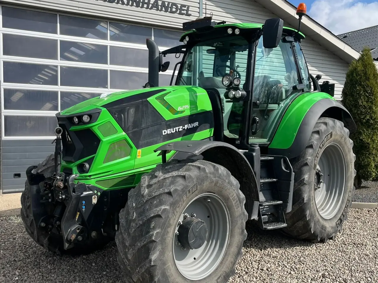 Billede 2 - Deutz-Fahr Agrotron 6215 TTV Med frontlift