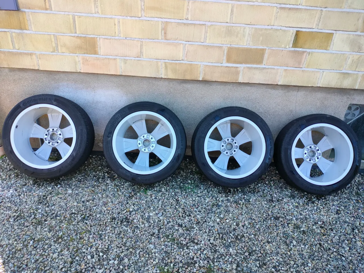 Billede 2 - Sommerdæk 225/45 R17 på VW alufælge