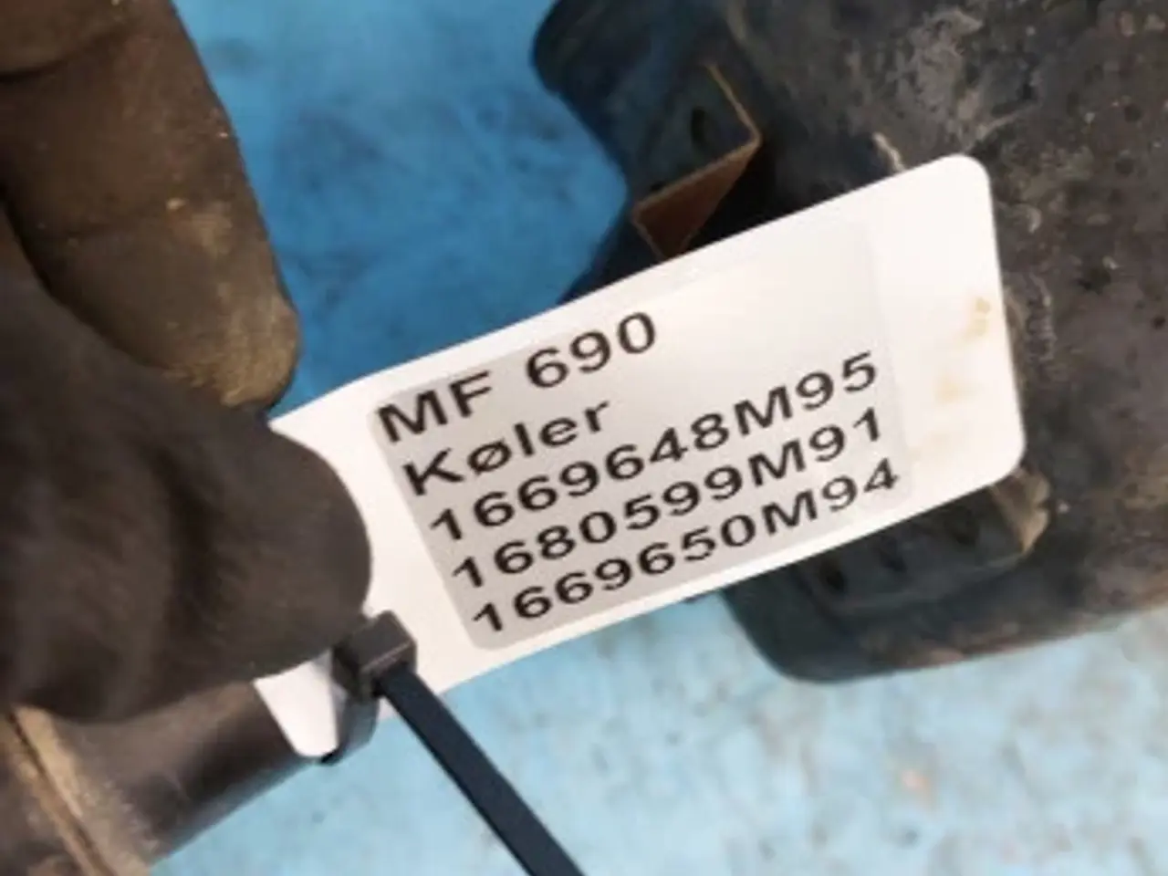 Billede 11 - Massey Ferguson 690 Køler 1669648M95