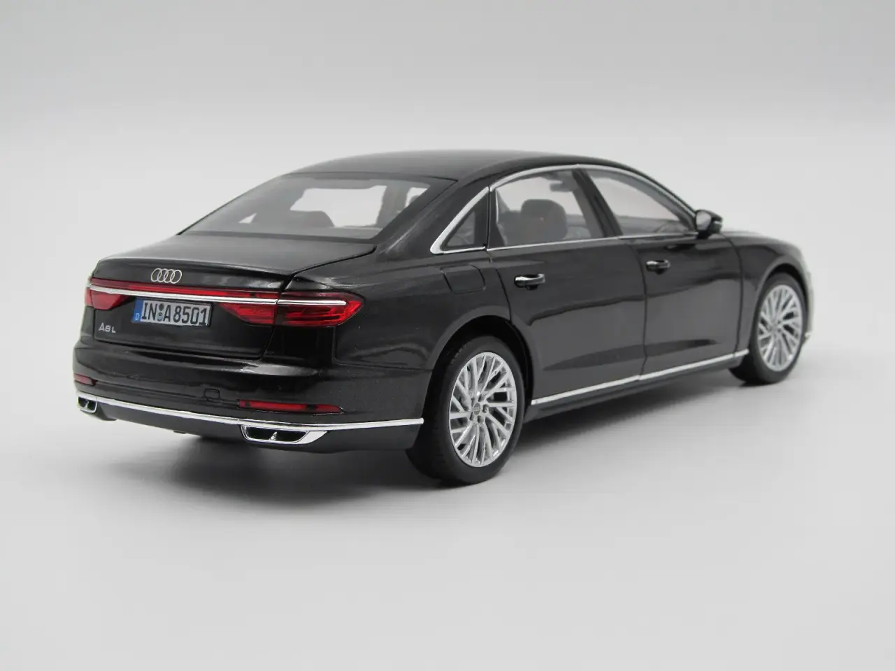 Billede 3 - 2018 Audi A8L Dealer Edition - 1:18