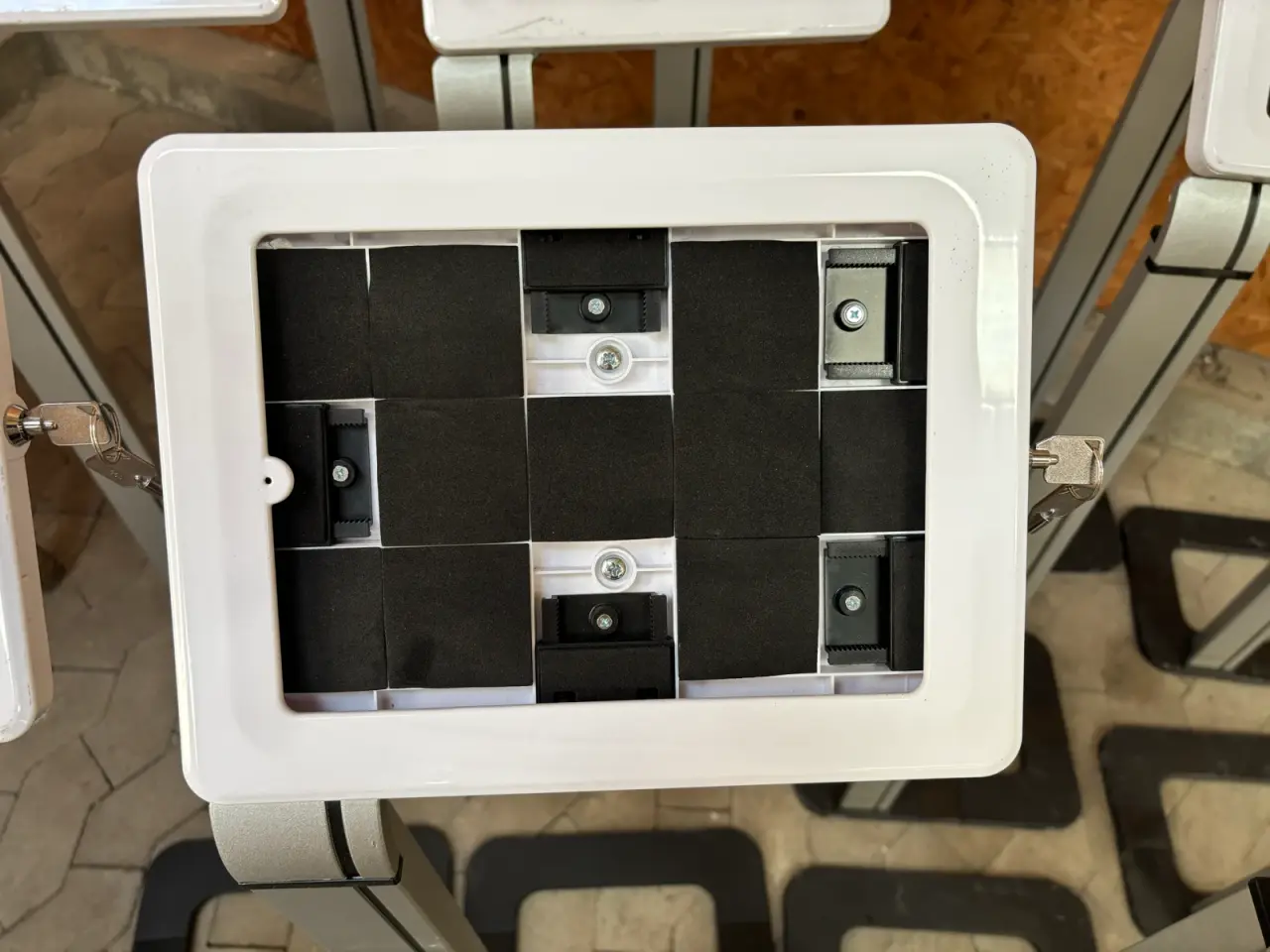 Billede 7 - Tablet holdere med lås - 9 stk.