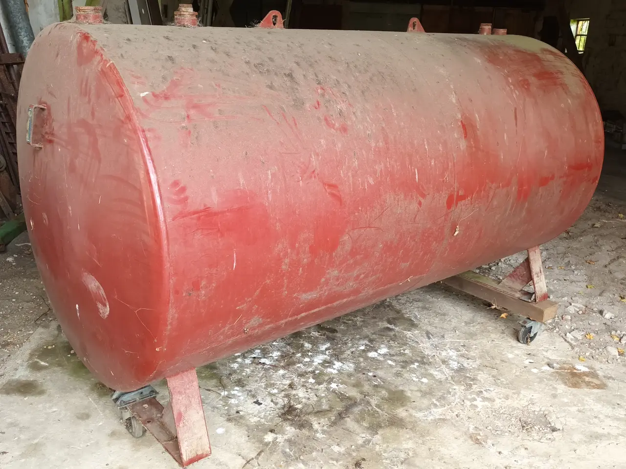 Billede 3 - Vandtank (olietank) 2500 l akumuleringstank.