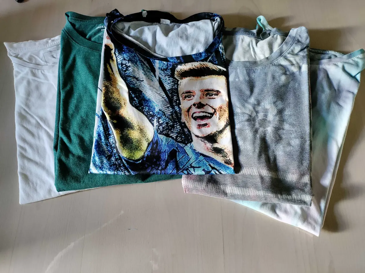 Billede 1 - 5 t-shirts str M - samlet pris