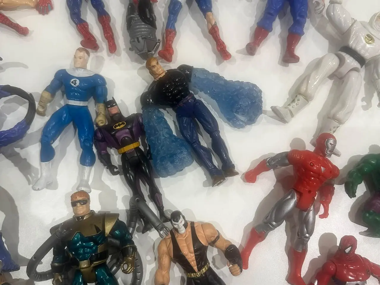 Billede 3 - 24 retro actionfigurer fra Marvel, Batman m.fl.