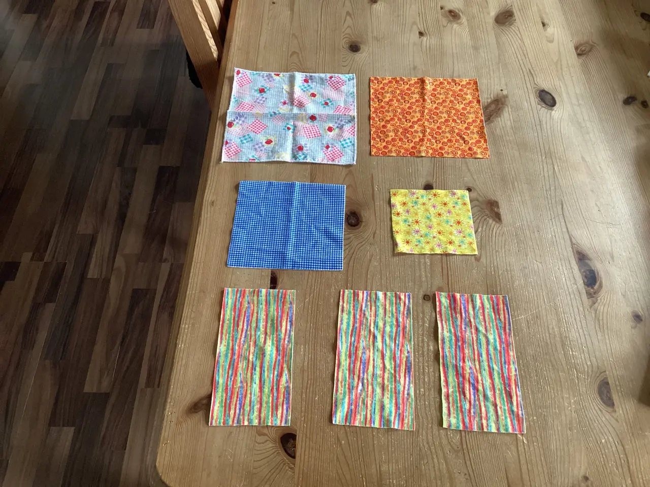 Billede 10 - LEGO SCALA TØJ / DUKKER / DIV DELE TIL HEST.