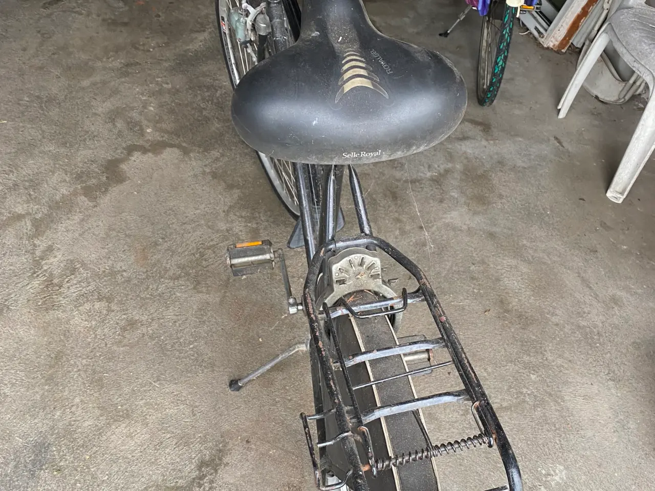 Billede 2 - Sort herrecykel med 3 gear, 28” stel og lås