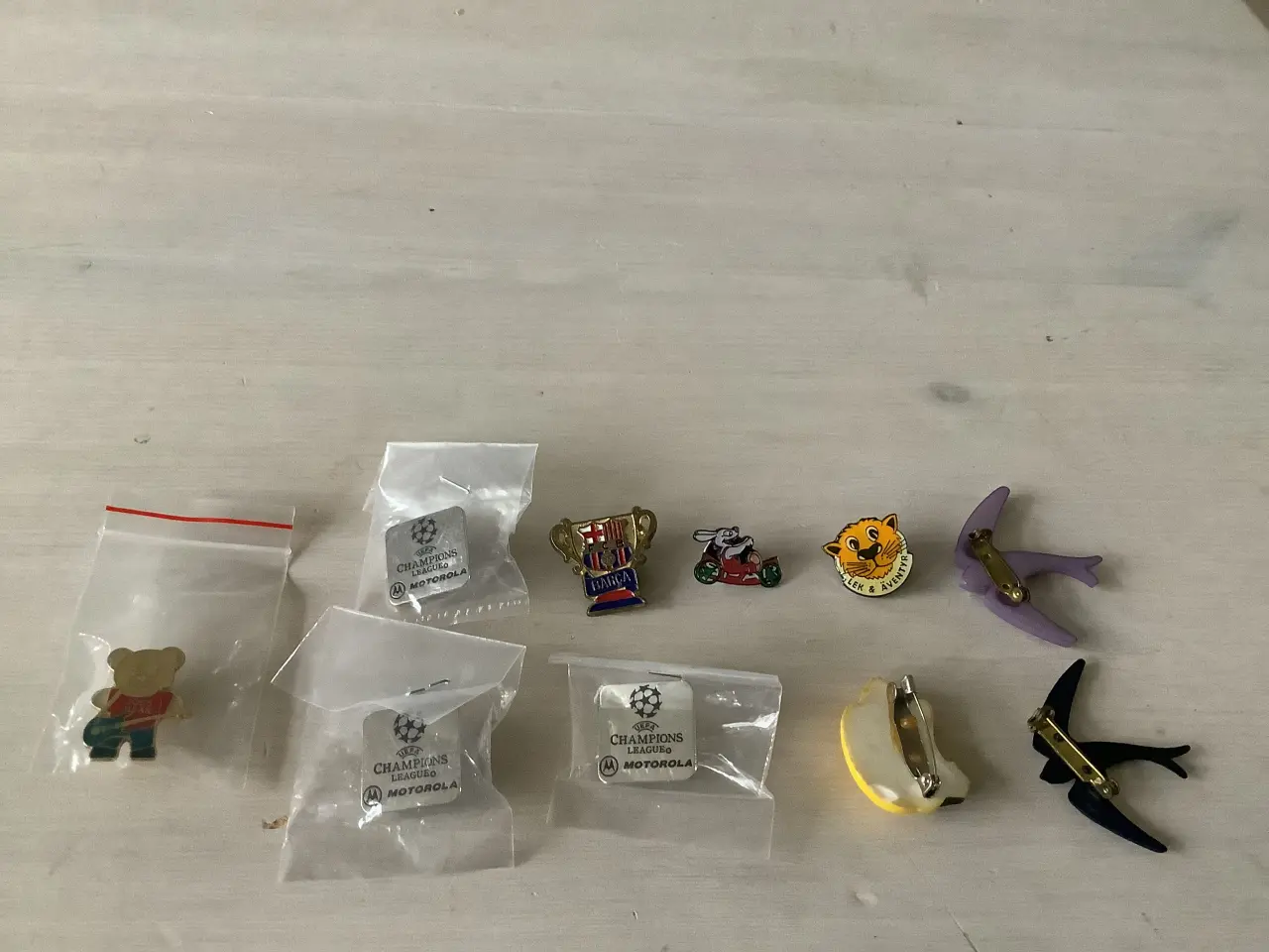 Billede 2 - Pins og brocher
