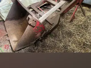Massey Ferguson MF 40 frontskovl søges