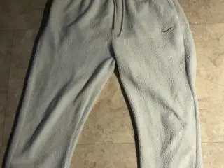 Sælger 7 par sweatpants