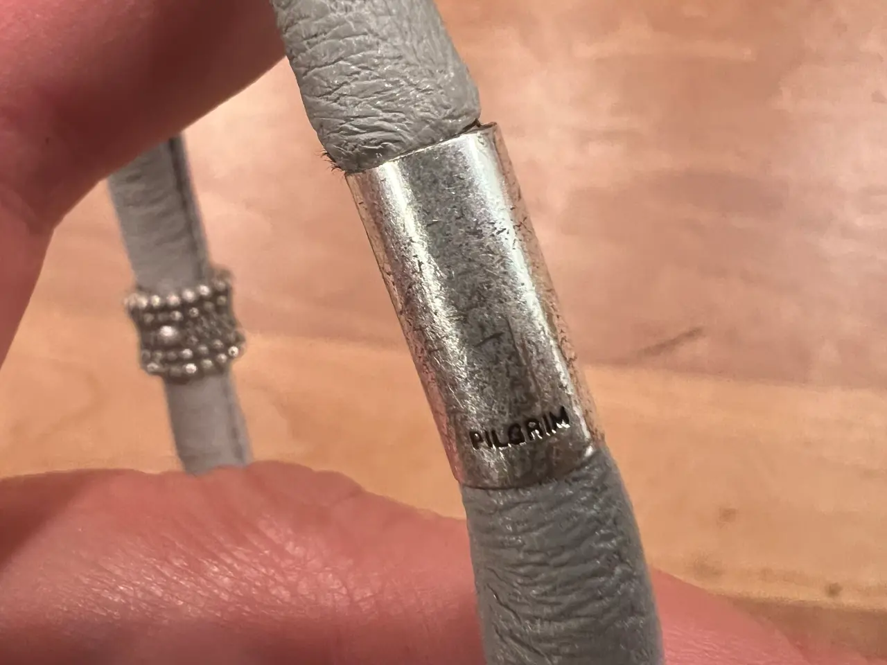 Billede 5 - Smukt pilgrim armbånd med 3 charms
