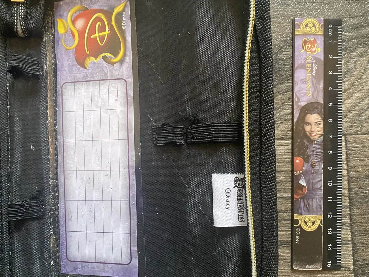 Billede 2 - Disney Descendants penalhus sælges