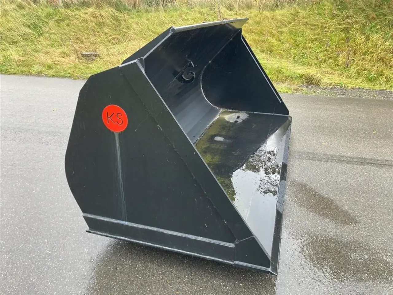 Billede 2 - Kirk Volvo kobling Stor Læsseskovl på 3000 cm og indhold på 3100 liter