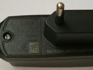 Nokia ACP-12E kompakt rejselader med 3,5mm stik