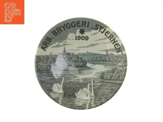 Dekorativ tallerken med bryggerimotiv (str. Ø 19 cm)