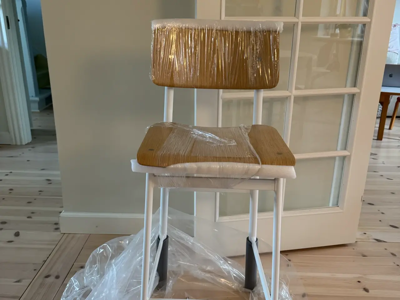 Billede 1 - Ubrugt Muuto Loft Bar Stool i hvidlakeret stål