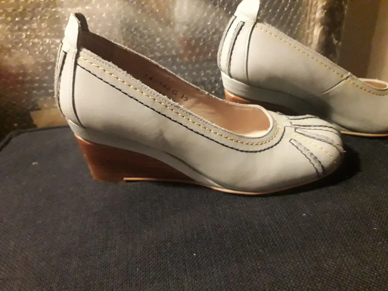 Billede 4 - Fly- Girl lyseblå sko str. 39