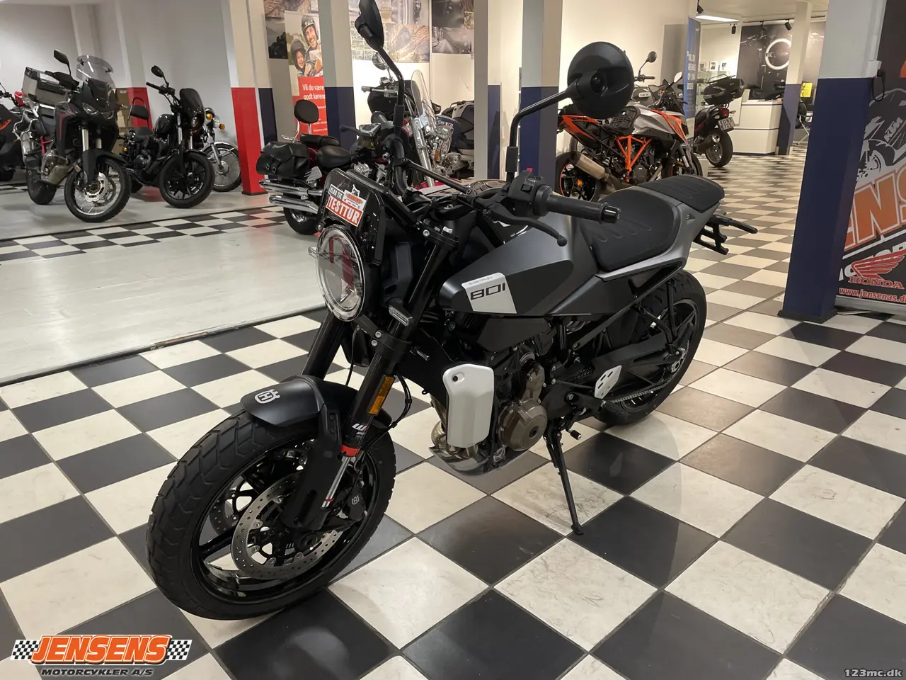 Billede 3 - Husqvarna Svartpilen 801