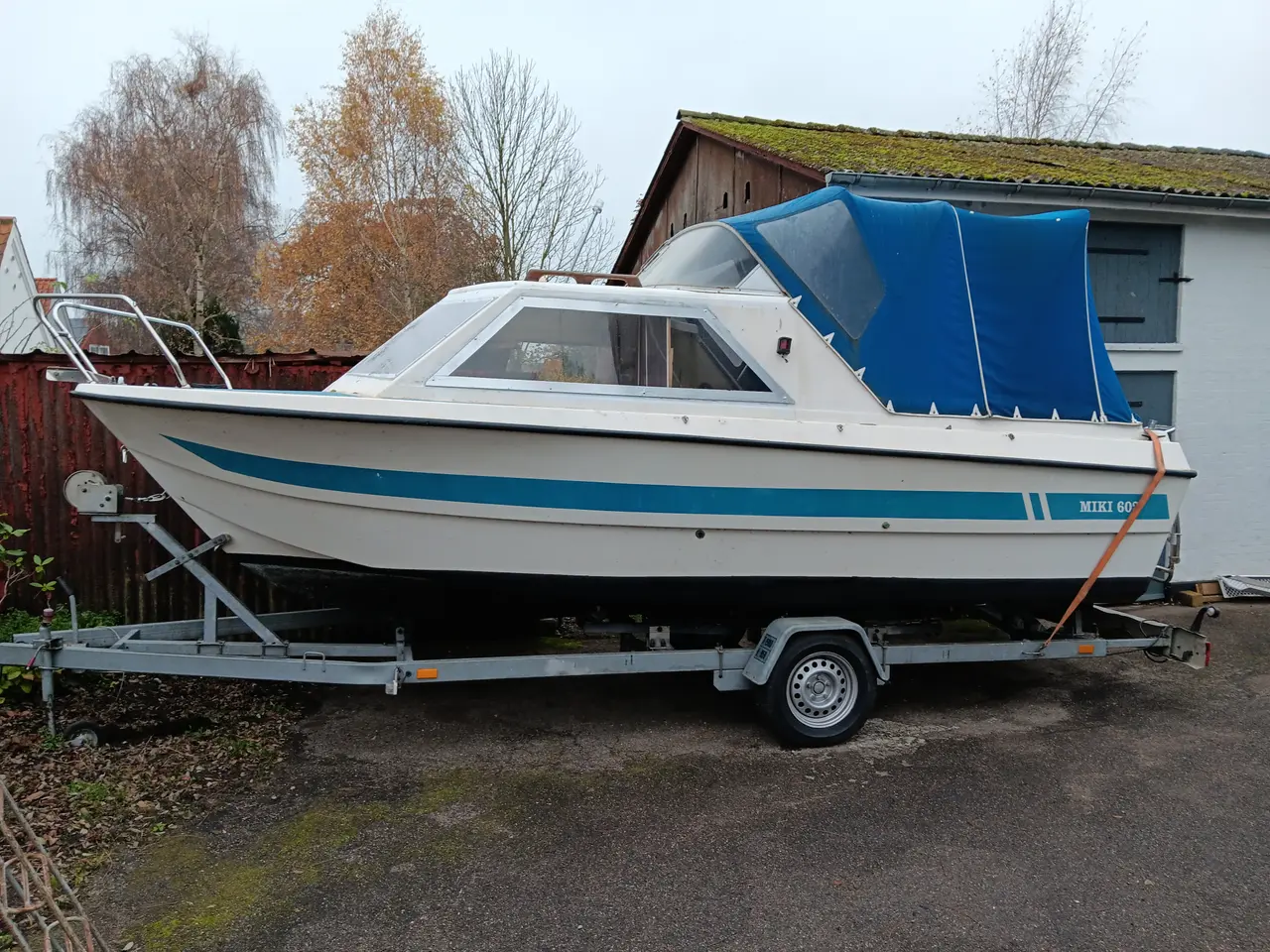 Billede 1 - Fin motorbåd med nysynet trailer