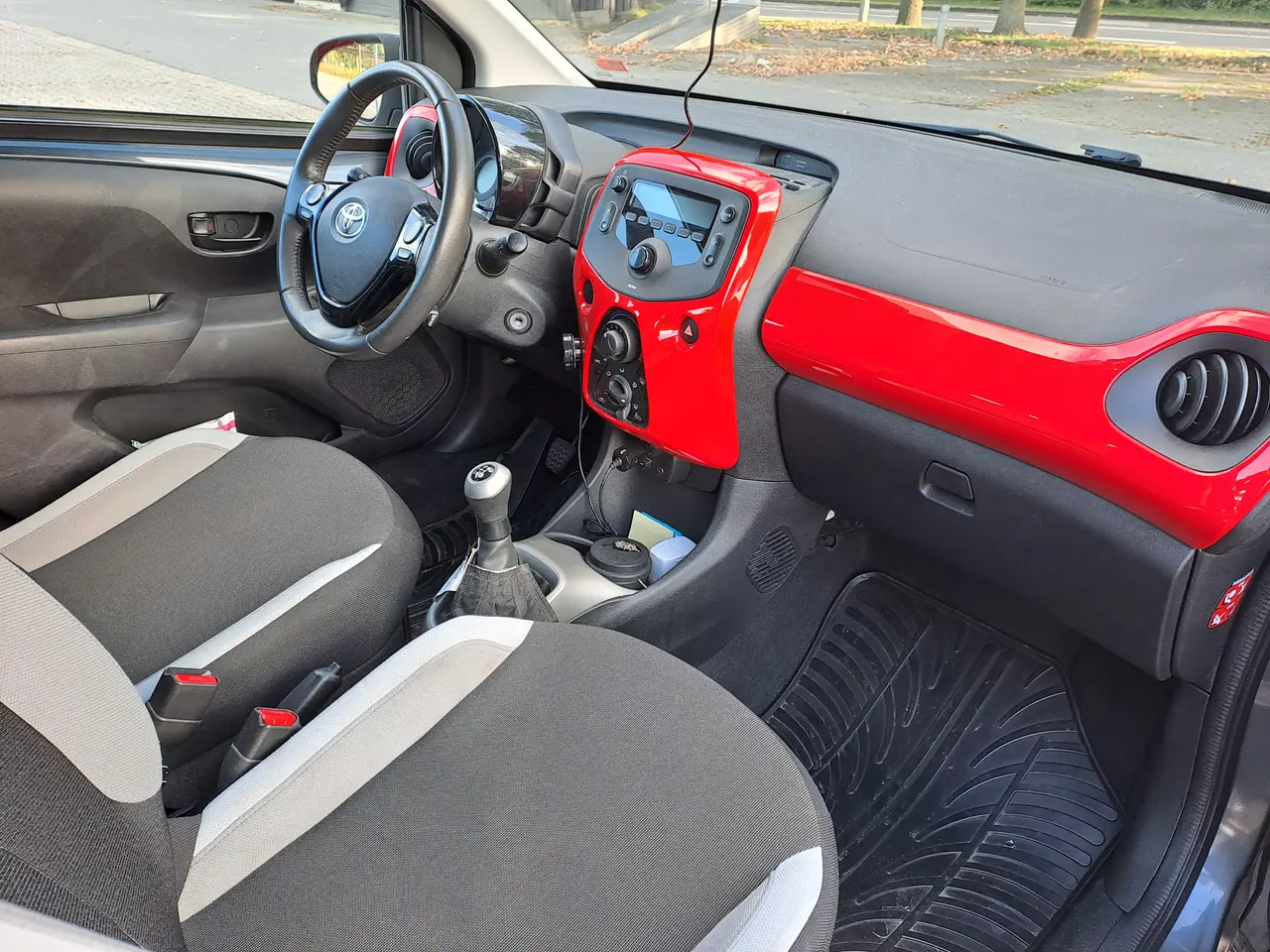 Billede 7 - Toyota Aygo 1.0, VVT-I X-play Årg. 2015 (LAV KM)