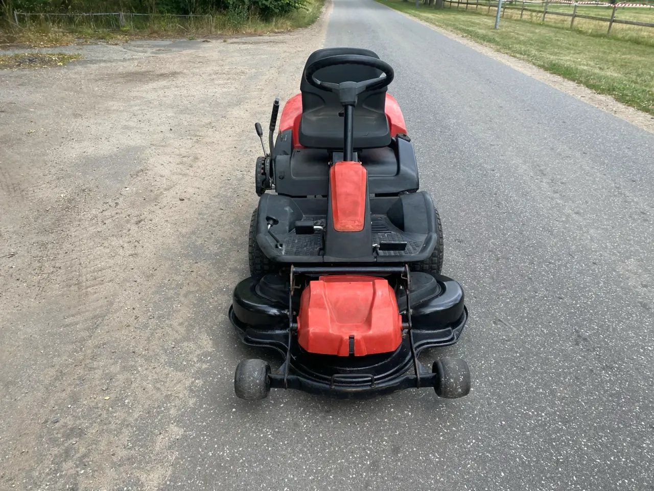 Billede 2 - Jonsered FR2213ma havetraktor
