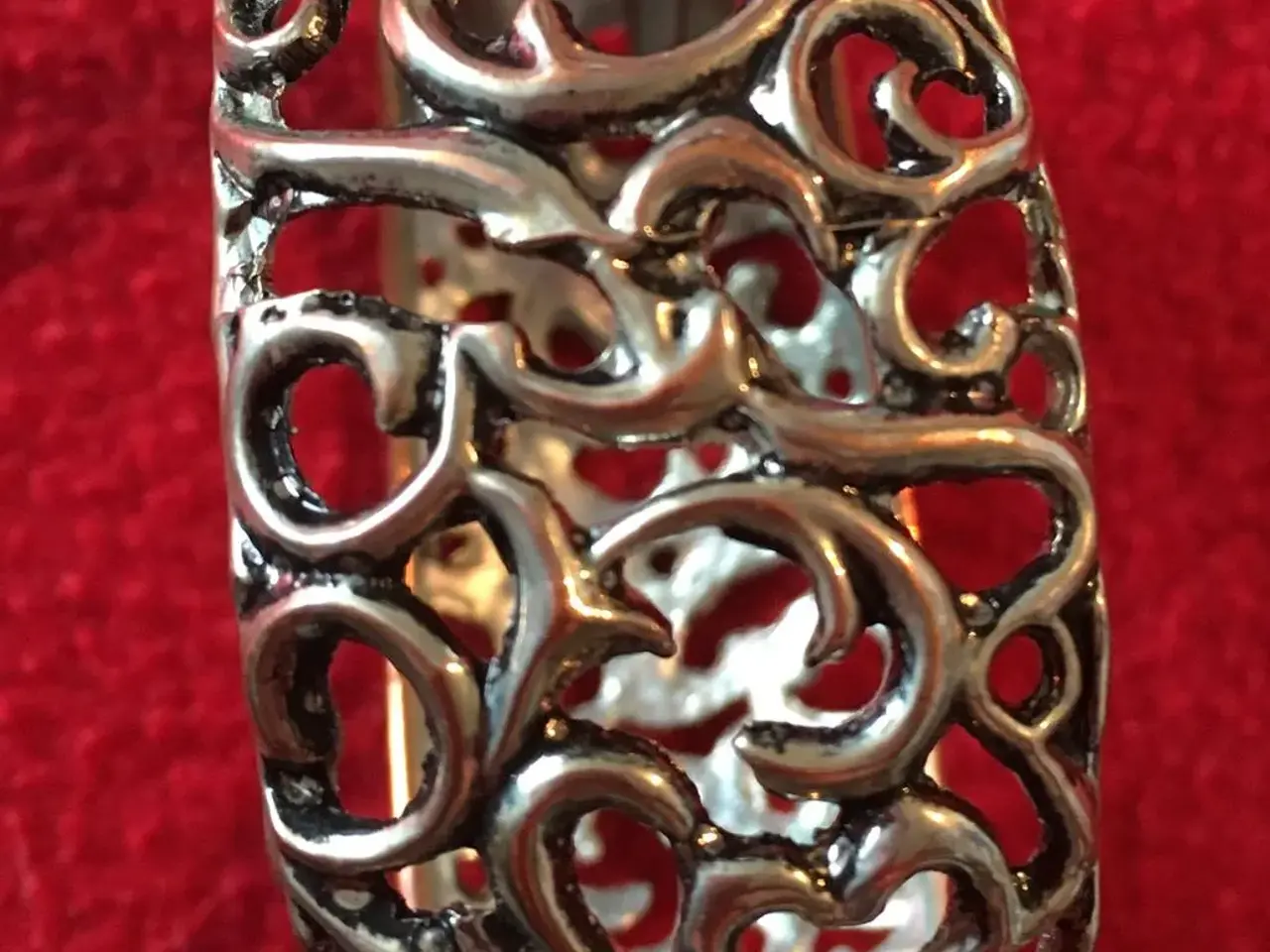 Billede 2 - Metal armbånd til salg