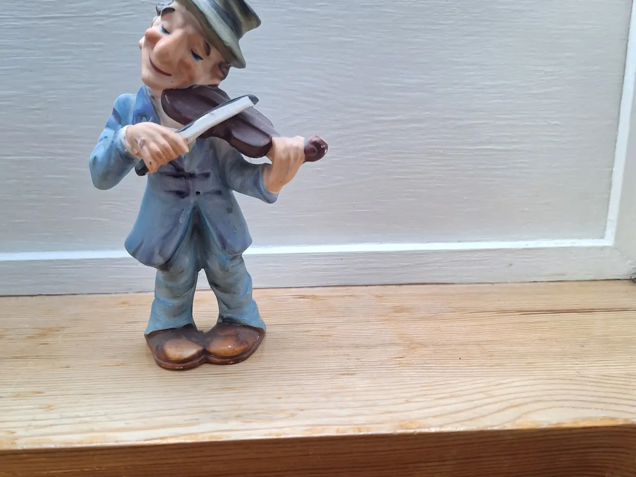 Billede 1 - Vintage mandlig musikerfigur i UCAGCO keramik