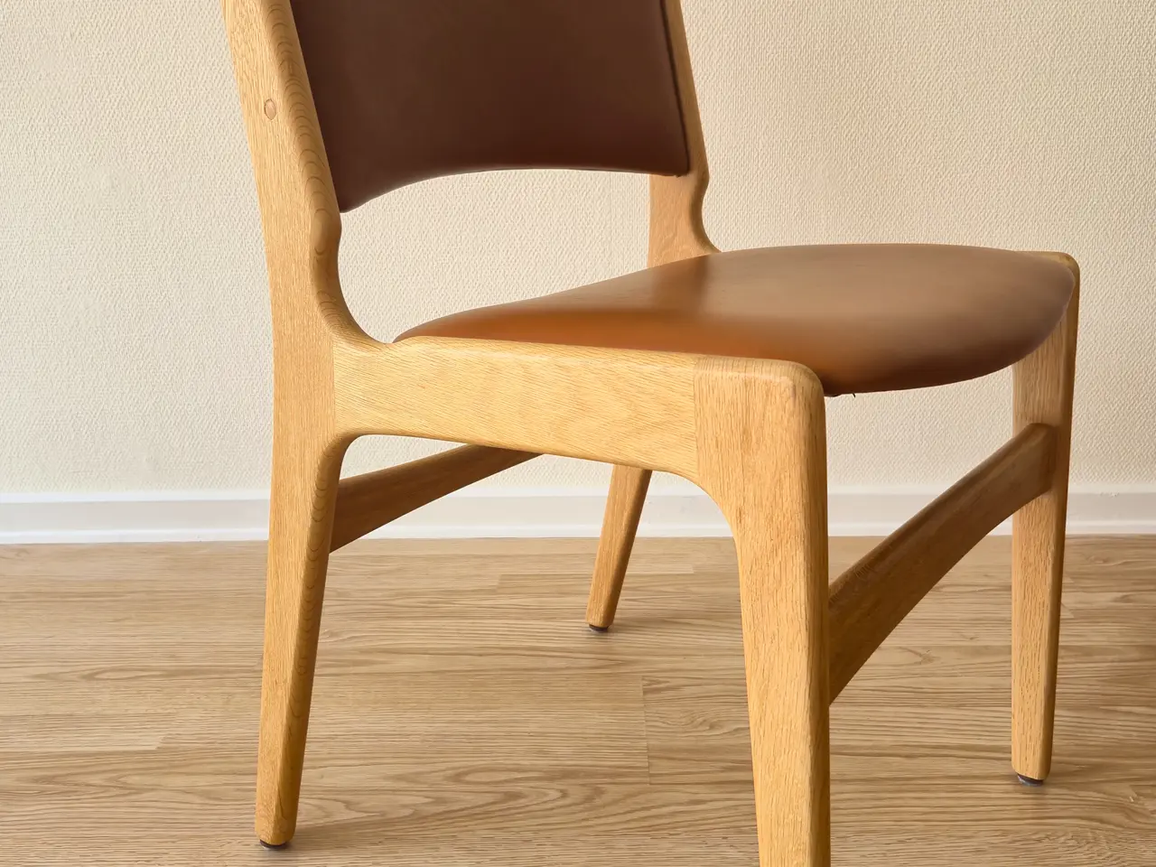 Billede 3 - Nyrenoverede Erik Buch stole