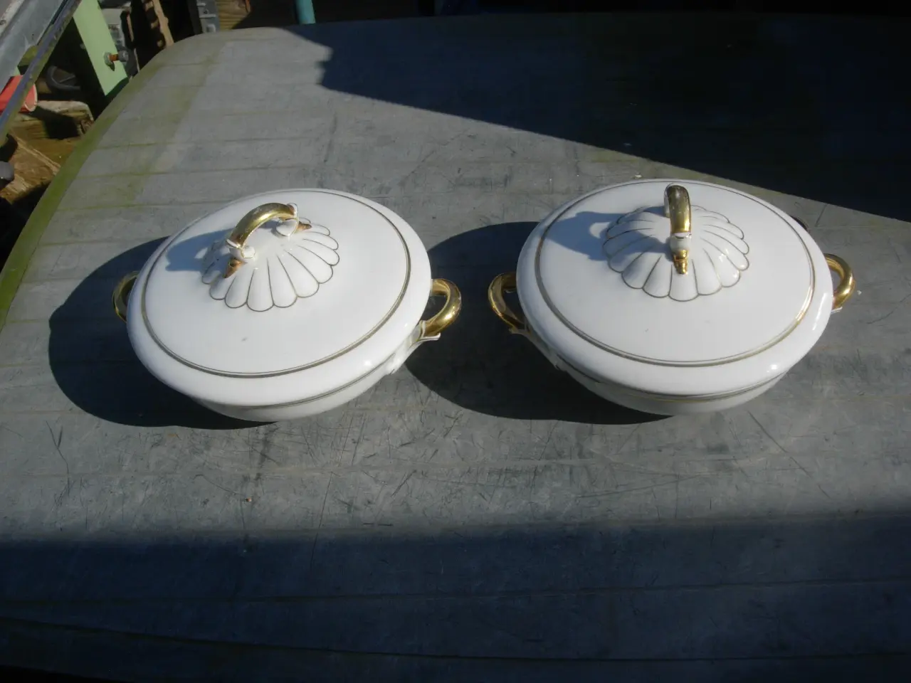 Billede 2 - Porcelæns suppeterin og skåle med låg