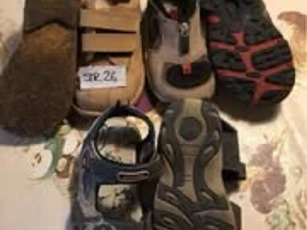 Billede 2 - Sandaler, sko og gun je
